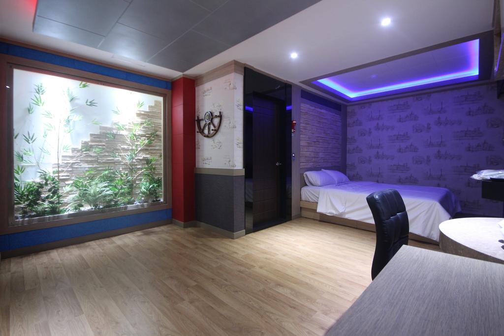 Pohang Wow Motel Room photo